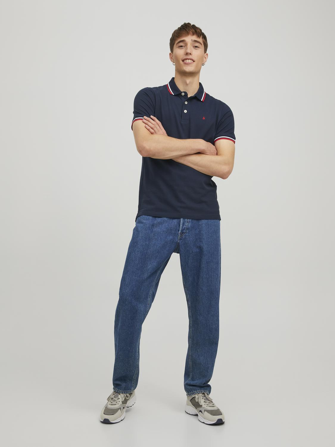 model_shot-front_full